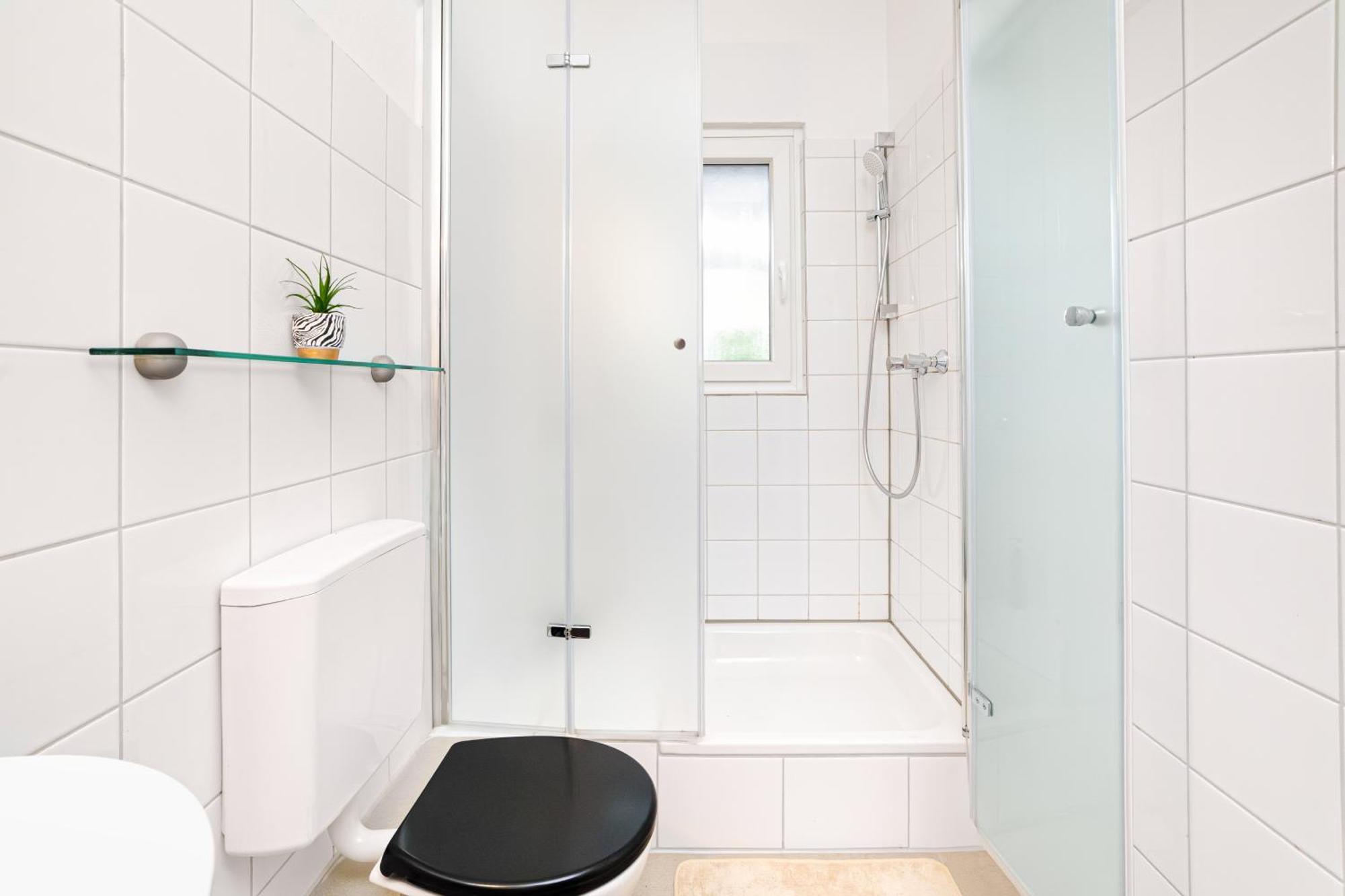 Smart Home - Essen - Perfect For 5 Guests! Central - Balcony - Netflix - Free Parking Zone Exterior foto
