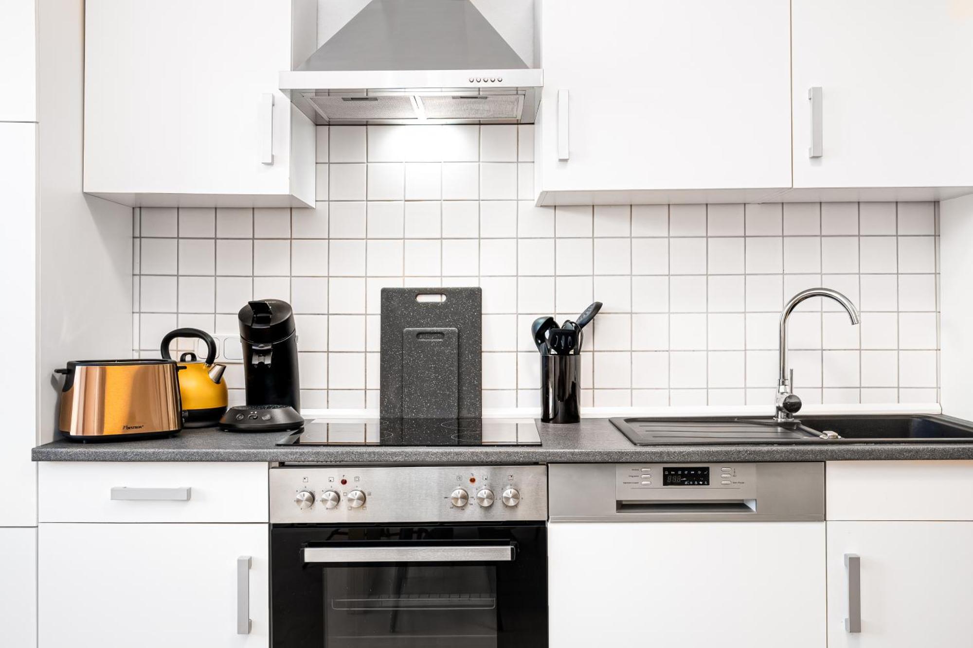 Smart Home - Essen - Perfect For 5 Guests! Central - Balcony - Netflix - Free Parking Zone Exterior foto